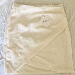 Storia Asymmetrical Cream Skirt